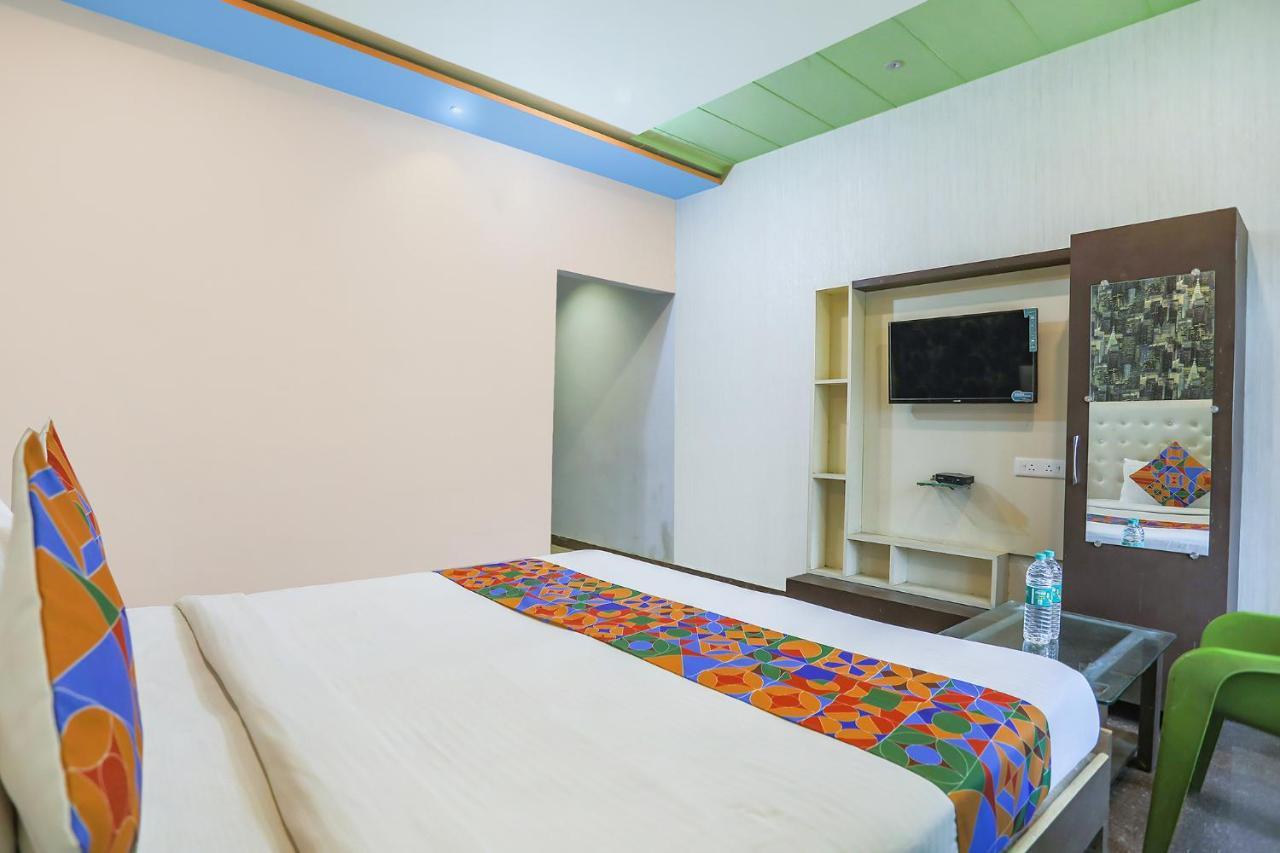 Fabhotel Kriti Green Varanasi Exterior photo