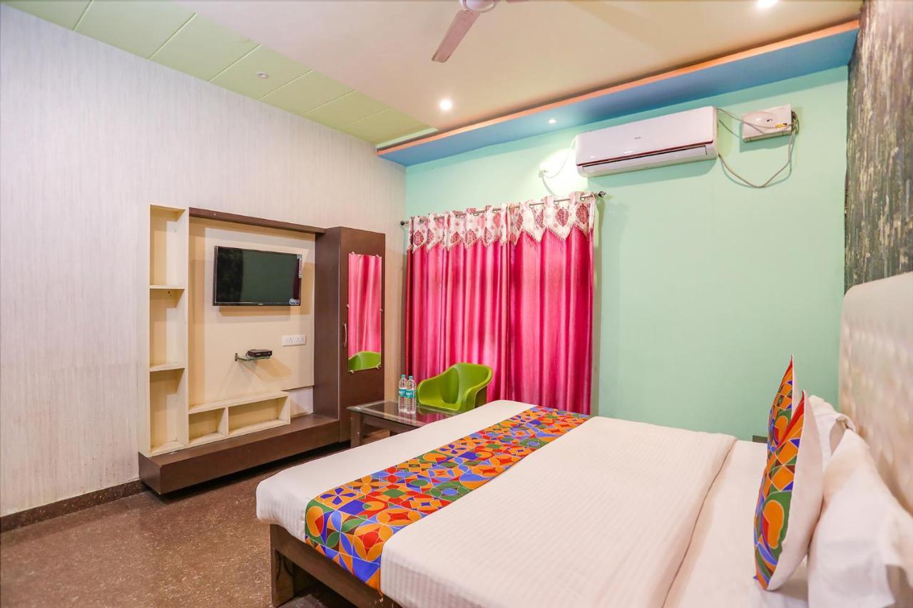 Fabhotel Kriti Green Varanasi Exterior photo